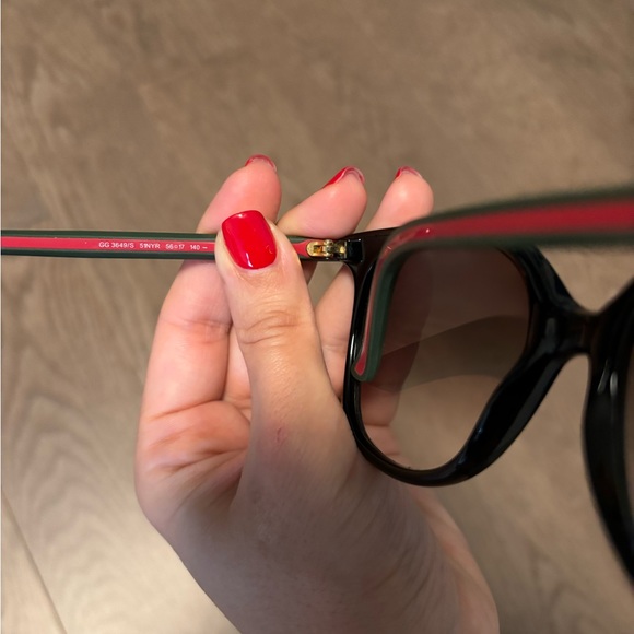 Gucci sunglasses/ Lunettes Gucci - Picture 7 of 9